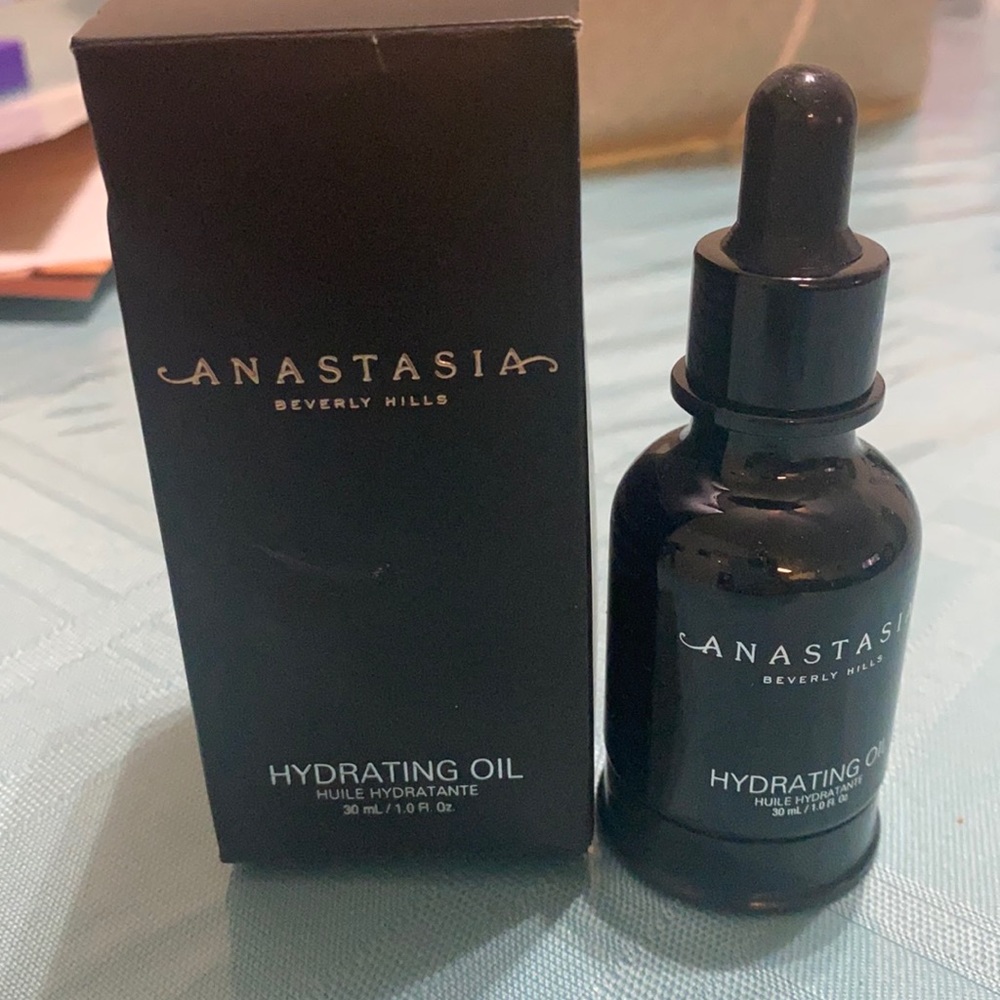 Anatasia Beverly Hills hydrating oil